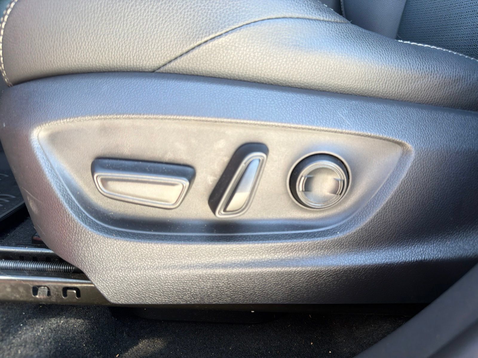 Used 2023 Subaru Solterra AWD image 19