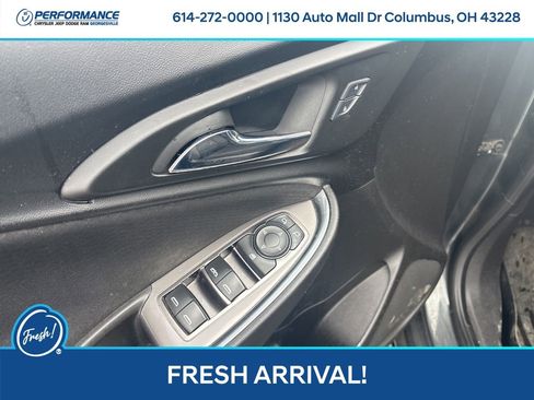 Used 2016 Chevrolet Malibu LT image 17