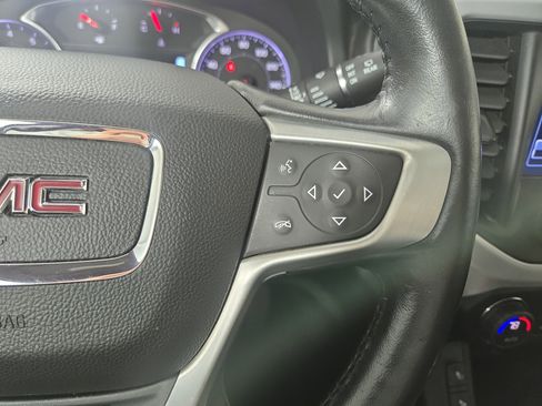 Certified 2019 GMC Acadia SLT w/ Black Edition image 17