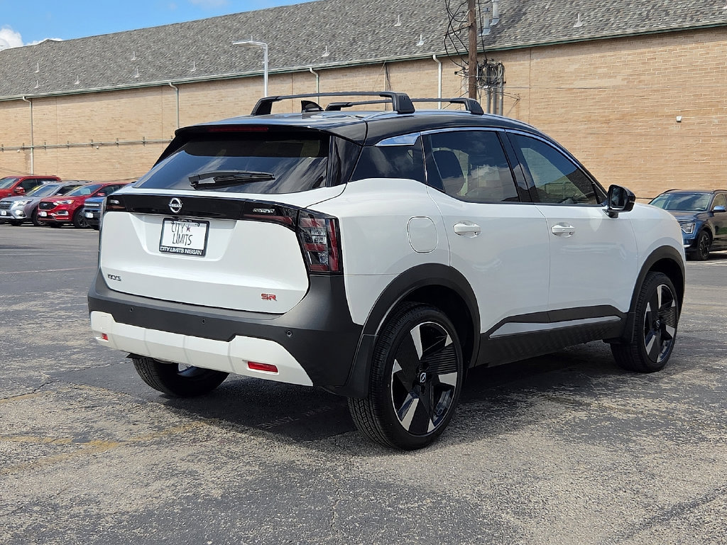 Used 2026 Nissan Kicks SR w/ SR Premium Package FWD image 5