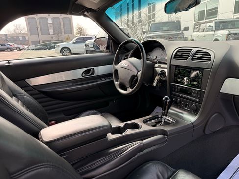 Used 2002 Ford Thunderbird image 24