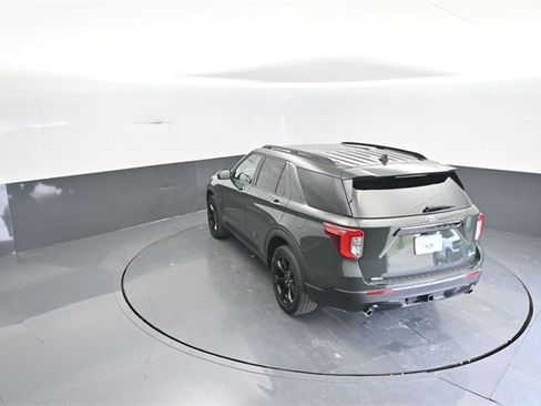 Used 2023 Ford Explorer ST-Line w/ Class IV Trailer Tow Package image 27