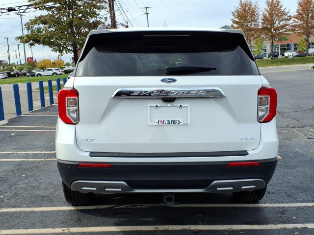 Used 2024 Ford Explorer XLT w/ Equipment Group 202A AWD/4WD image 7