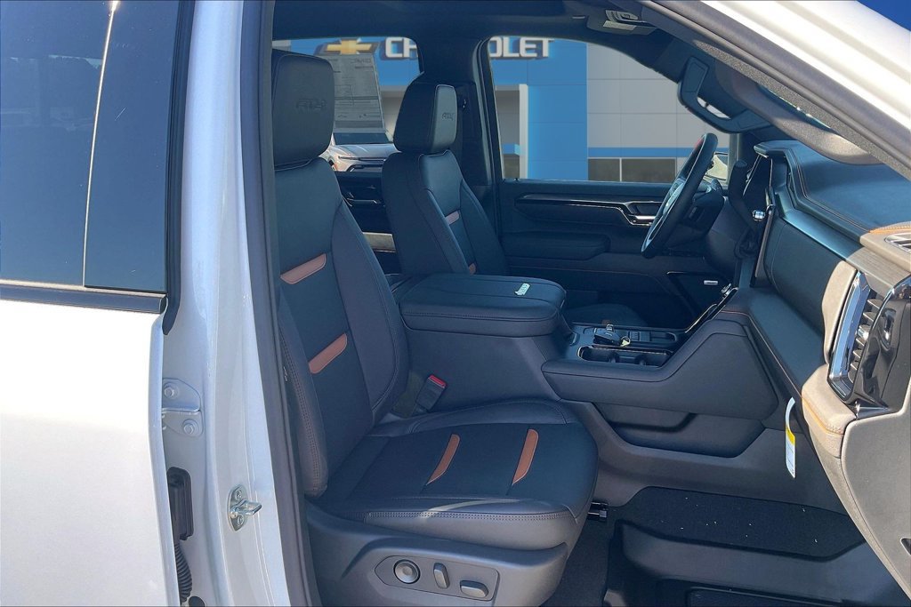 New 2026 GMC Sierra 2500 AT4 w/ AT4 Premium Plus Package AWD/4WD image 11