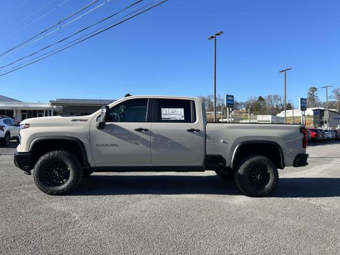 New 2026 Chevrolet Silverado 2500 ZR2 image 6
