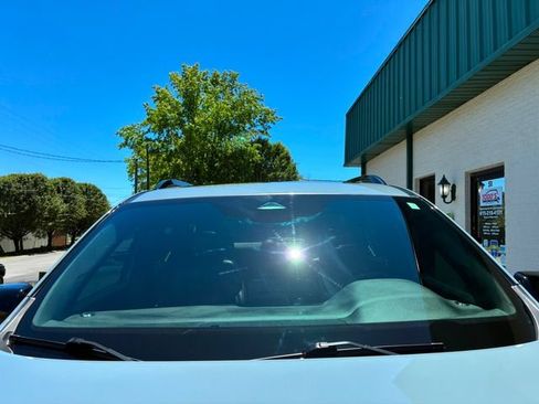 Used 2024 Honda Pilot TrailSport image 10