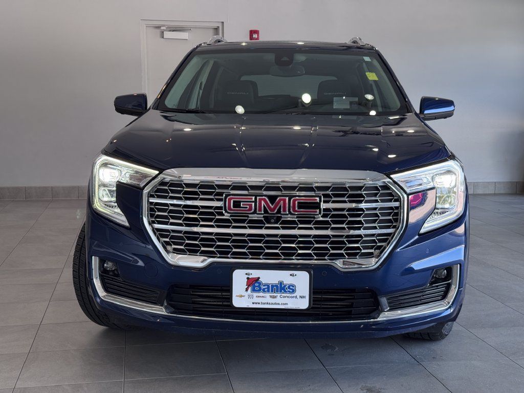 Certified 2023 GMC Terrain Denali w/ Denali Premium Package AWD/4WD image 3