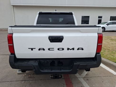 Used 2024 Toyota Tacoma SR image 5