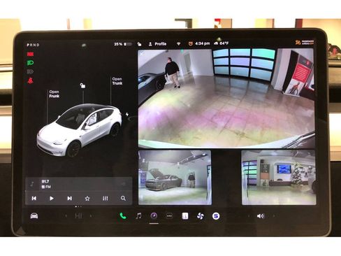 Used 2021 Tesla Model Y Long Range image 31