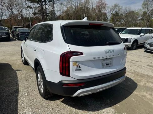 Used 2022 Kia Telluride LX image 7