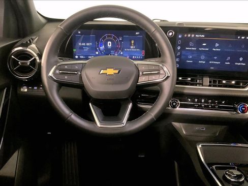 Used 2026 Chevrolet Equinox LT AWD/4WD image 6
