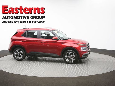 Used 2025 Hyundai Venue Limited image 46