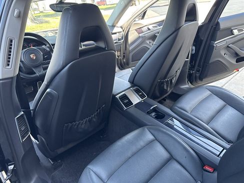 Used 2014 Porsche Panamera 4 AWD/4WD image 28