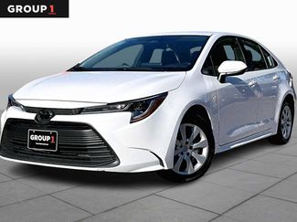 Used 2025 Toyota Corolla LE video 1
