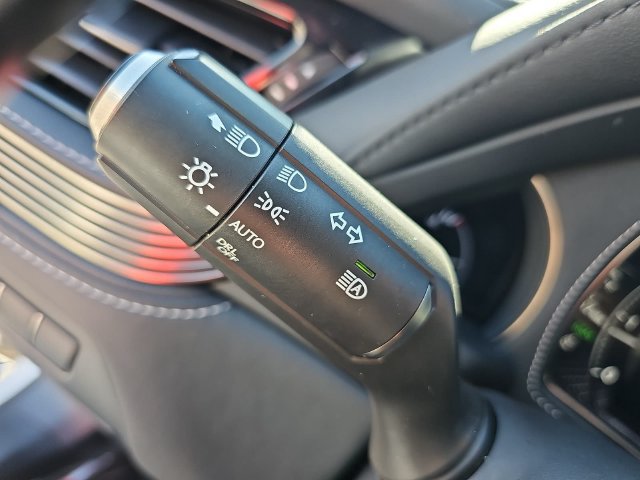 Used 2020 Lexus LS 500 w/ Interior Upgrade Package RWD image 30