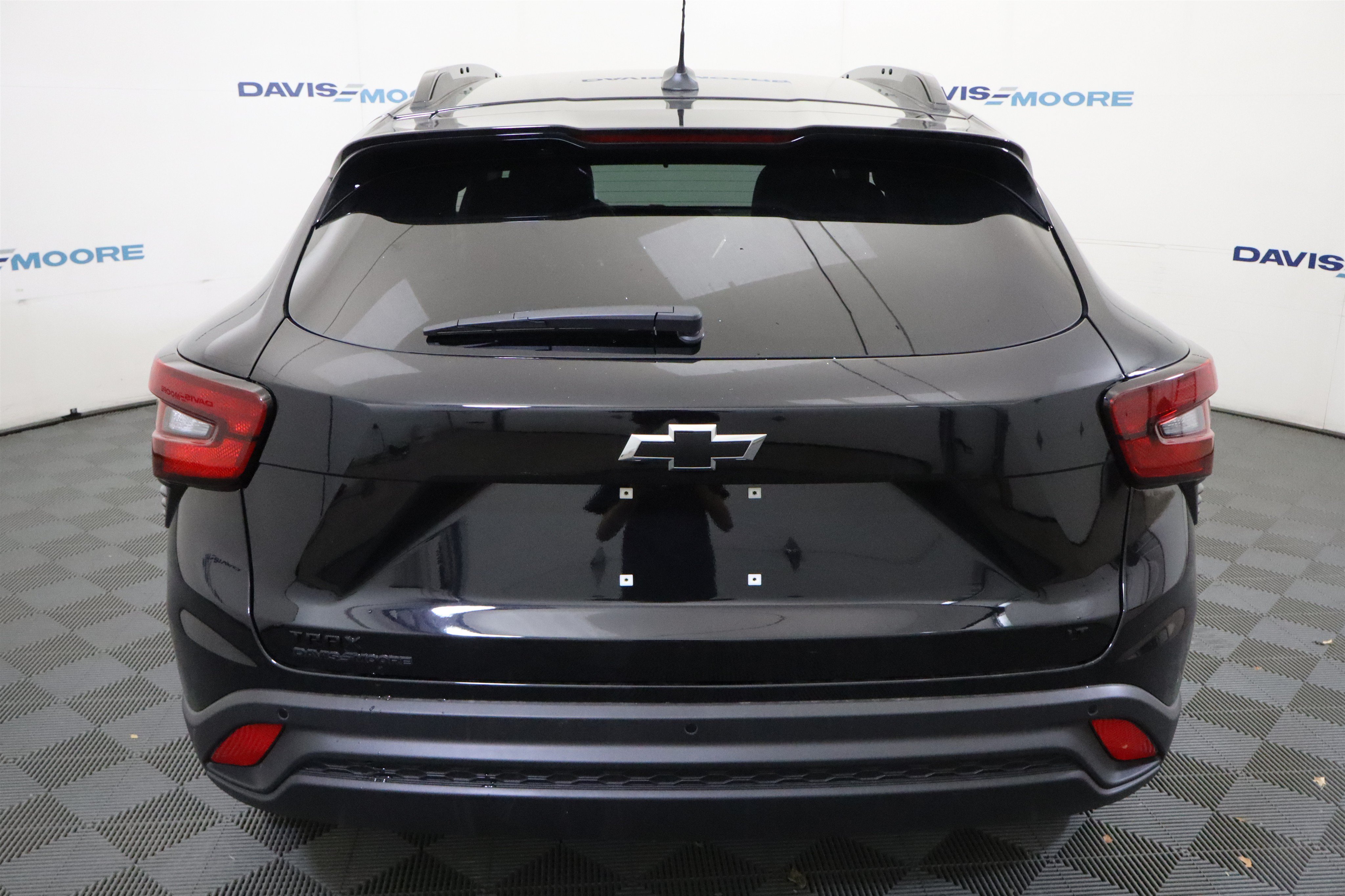 New 2026 Chevrolet Trax LT w/ Driver Confidence Package FWD image 8