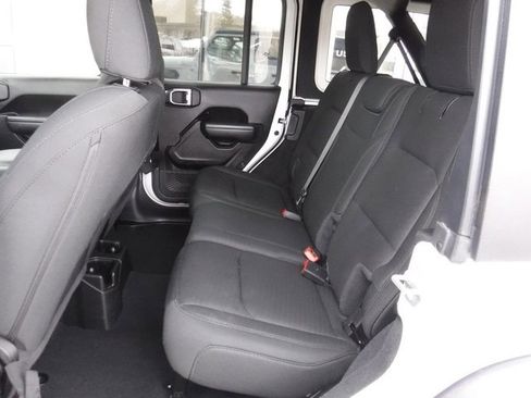 Certified 2022 Jeep Wrangler Unlimited Sport image 33