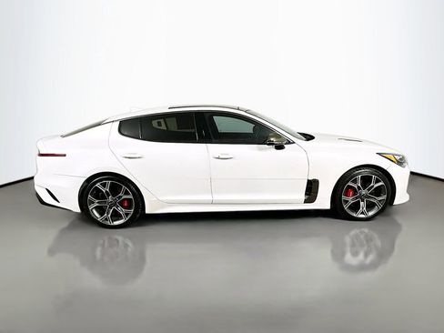 Used 2019 Kia Stinger GT2 image 7