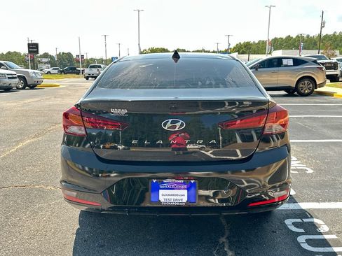 Used 2020 Hyundai Elantra SEL FWD image 15