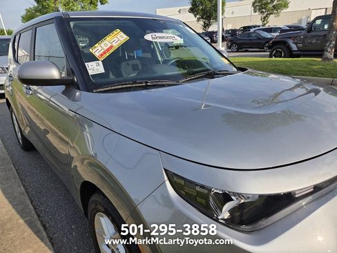 Used 2023 Kia Soul LX w/ Option Group 015 FWD image 3