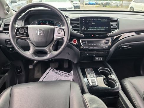 Used 2022 Honda Pilot Touring image 16