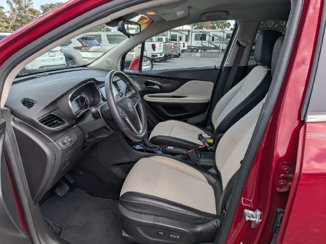Used 2020 Buick Encore Preferred w/ Safety Package FWD image 19