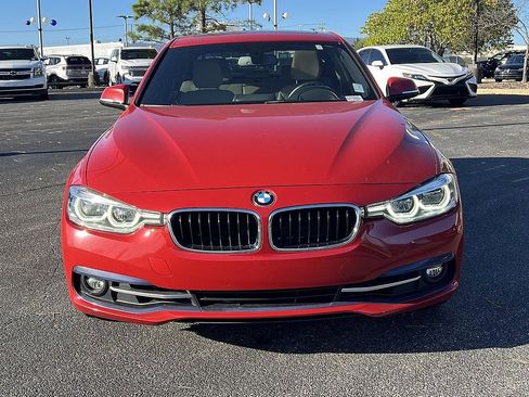 Used 2018 BMW 330i Sedan w/ Premium Package image 8
