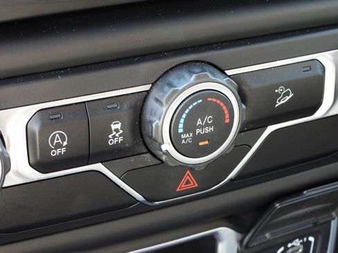 Used 2018 Jeep Wrangler Sport AWD/4WD image 66