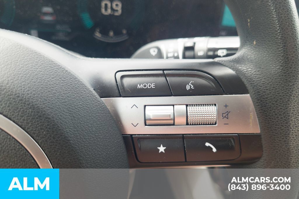 Certified 2025 Hyundai Tucson SEL FWD image 11