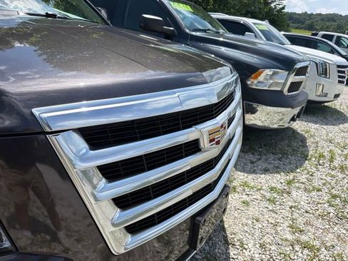 Used 2018 Cadillac Escalade Premium Luxury AWD/4WD image 10