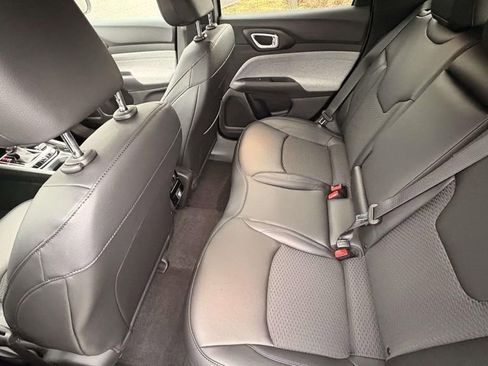 New 2026 Jeep Compass Latitude image 16