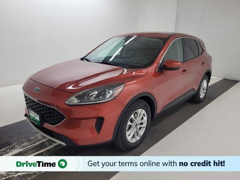 Used 2020 Ford Escape SE image 1