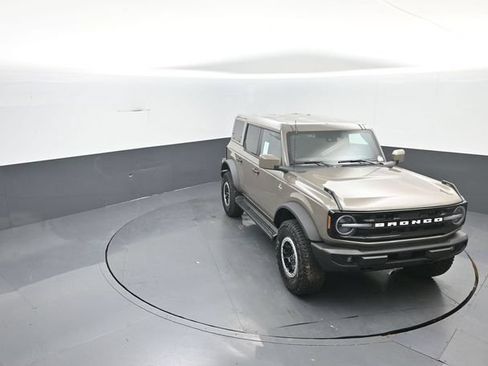 New 2026 Ford Bronco Outer Banks w/ Sasquatch Package AWD/4WD image 25