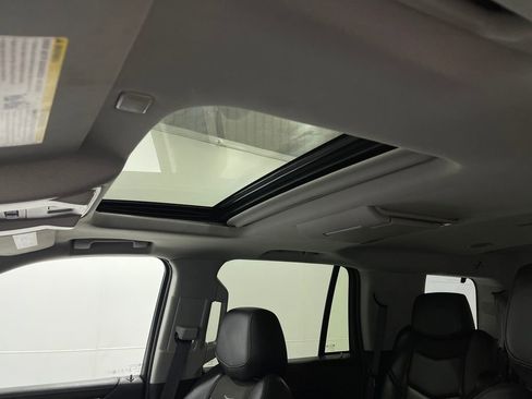 Used 2018 Cadillac Escalade Premium Luxury image 13