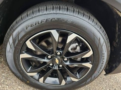 Used 2022 Chevrolet TrailBlazer LT AWD/4WD image 32