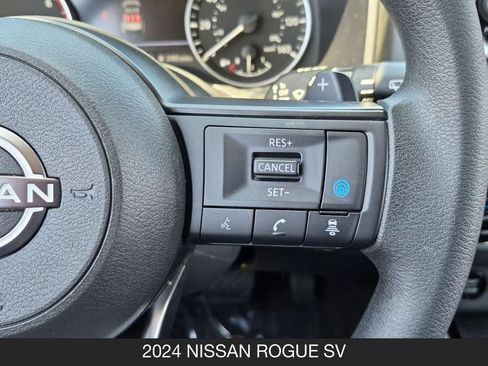 Used 2024 Nissan Rogue SV FWD image 18