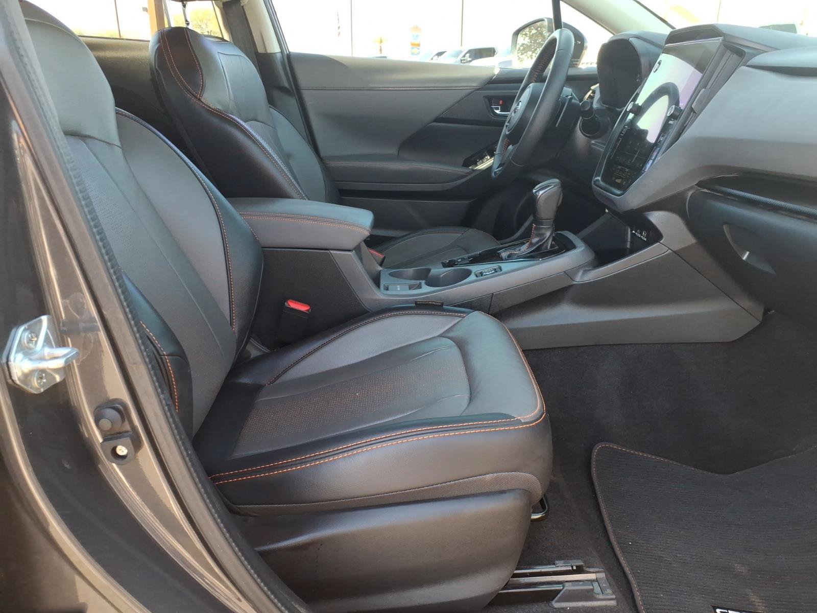 Used 2024 Subaru Crosstrek 2.5i Limited w/ Crosstrek Mirror Package AWD/4WD image 11