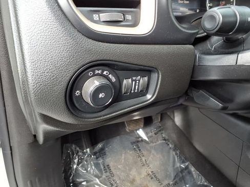 Used 2016 Jeep Renegade Limited w/ Safety & Security Group FWD image 10