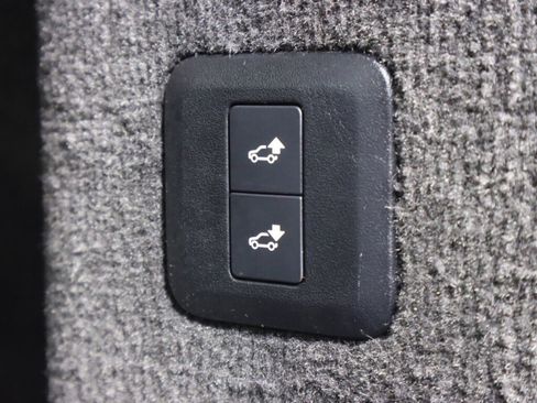 Used 2020 Land Rover Range Rover Sport HSE image 38