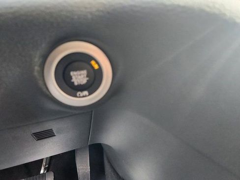 New 2025 Chrysler Pacifica Select w/ Fav Edition Package image 18