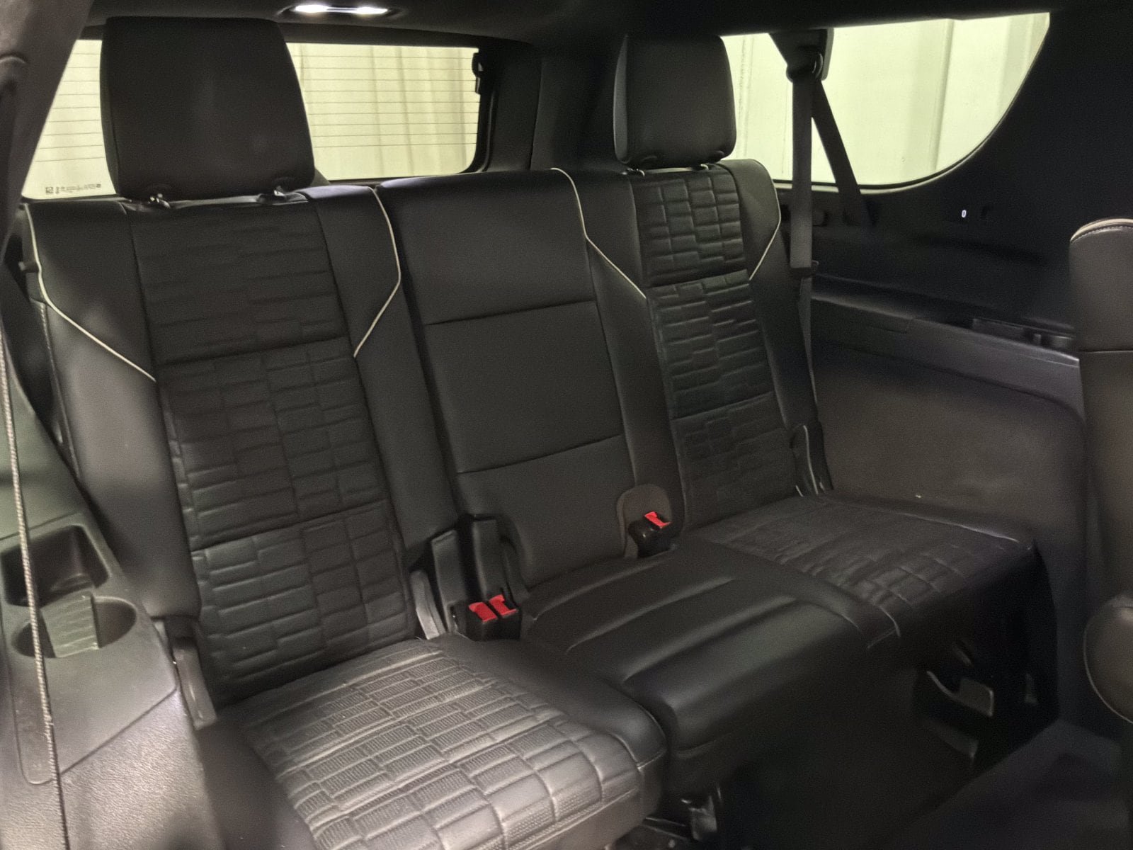 Used 2023 Cadillac Escalade ESV Sport Platinum w/ LPO, ONYX Package AWD/4WD image 26