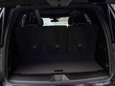 Used 2022 Chevrolet Tahoe LT w/ Luxury Package image 35