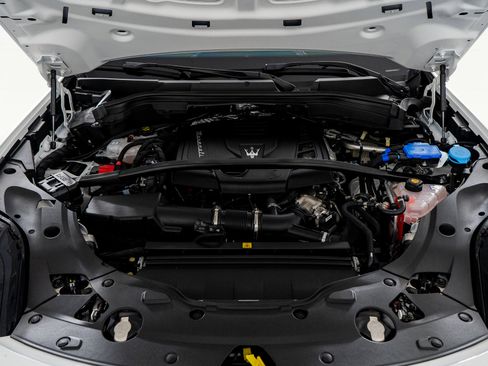 Used 2025 Maserati Grecale Modena image 57