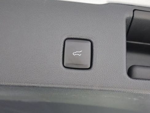 Used 2024 Ford Escape Platinum AWD/4WD image 20