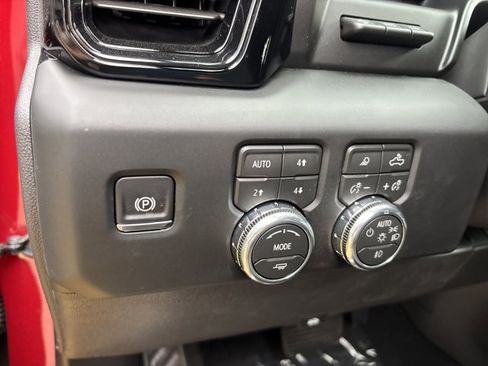New 2026 GMC Sierra 1500 AT4X w/ LPO, Black Badging Package AWD/4WD image 27