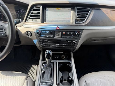 Used 2015 Hyundai Genesis 5.0 RWD image 26
