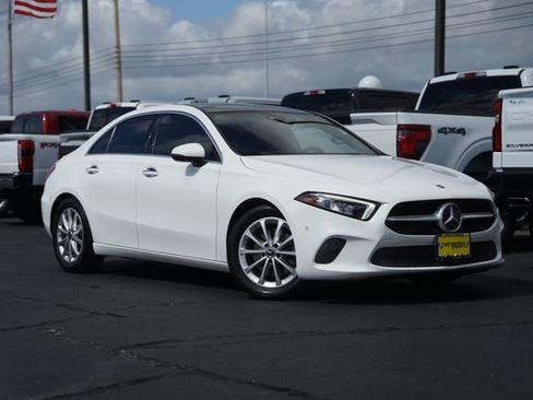 Used 2020 Mercedes-Benz A 220 image 2