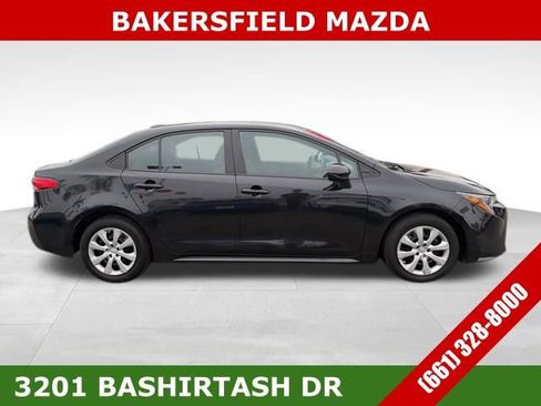 Used 2022 Toyota Corolla LE image 6