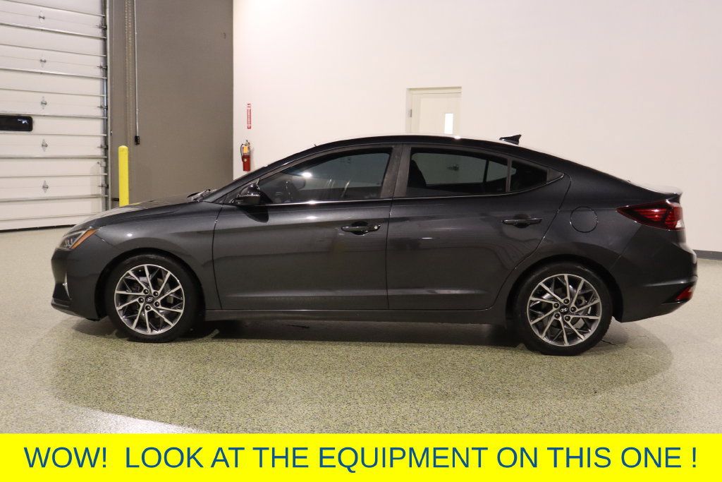 Used 2020 Hyundai Elantra Limited w/ Cargo Package (C1) FWD image 5