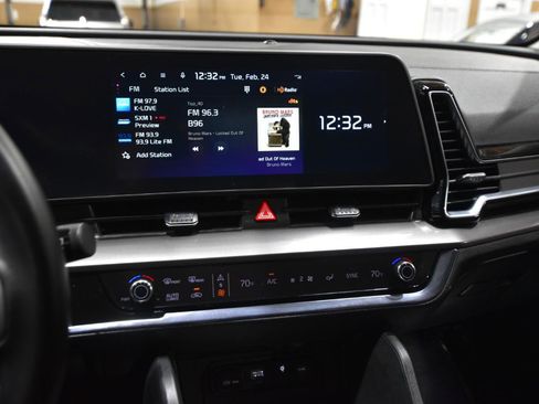 Used 2024 Kia Sportage EX image 20